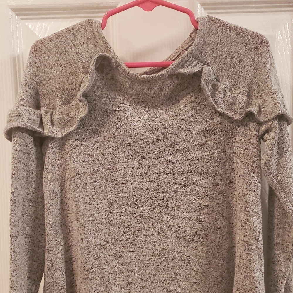 Cat & Jack Gray Ruffle Long Sleeve Top